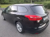 Usado Ford Focus Trend 115 CV (84 kW) 2015 Negro Familiar