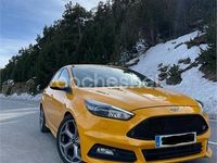 Usado Ford Focus ST 250 CV (183 kW) 2017 Amarillo Berlina