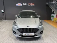 Usado Ford Kuga ST-Line 225 CV (165 kW) 2023 Gris / plata SUV