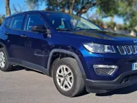 Usado Jeep Compass Sport 140 CV (102 kW) 2019 Gris / plata SUV