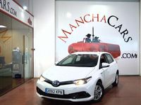 Usado Toyota Auris Hybrid Business Edition 136 CV (100 kW) 2018 Blanco Berlina