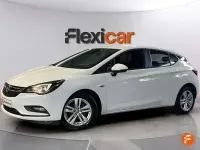 Usado Opel Astra Dynamic 110 CV (80 kW) 2019 Blanco