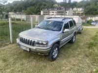Usado Jeep Grand Cherokee Laredo 163 CV (119 kW) 2002 Gris / plata SUV