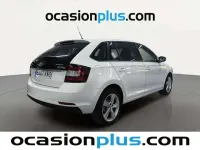 Usado Skoda Rapid 125 CV (91 kW) 2018 Blanco Utilitario