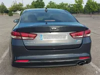 Usado Kia Optima 141 CV (103 kW) 2016 Gris / plata Berlina