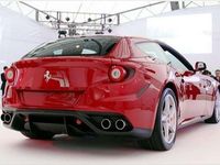 Usado Ferrari FF 661 CV (486 kW) 2015 Rojo Familiar