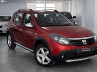 Usado Dacia Sandero Stepway 85 CV (62 kW) 2012 Rojo Berlina