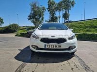 Używany Kia Ceed 100 KM (73 kW) 2015 Biały Hatchback