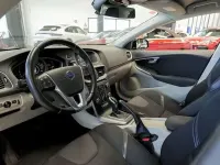 Usado Volvo V40 Momentum 180 CV (132 kW) 2014 Negro Utilitario