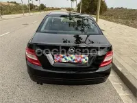 Usado Mercedes C200 Elegance 136 CV (100 kW) 2009 Negro Berlina