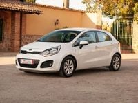 Käytetty Kia Rio 84 HP (61 kW) 2015 Valkoinen Viistoperä
