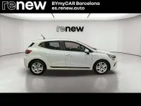 Usado Renault Clio V Intens 101 CV (74 kW) 2022 Blanco Berlina