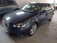 Usado Audi A3 Sportback Ambition 105 CV (77 kW) 2010 Gris Utilitario