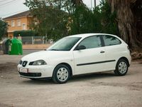 Usado Seat Ibiza Stella 75 CV (55 kW) 2002 Gris Utilitario