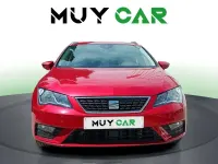Usado Seat Leon ST Style 131 CV (96 kW) 2020 Rojo Familiar