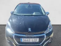 Usado Peugeot 208 Signature Sky 82 CV (60 kW) 2019 Utilitario