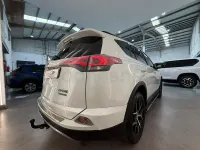 Usado Toyota RAV4 Hybrid Advance 197 CV (144 kW) 2017 Blanco SUV