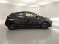 Usado Toyota Yaris 261 CV (191 kW) 2021 Negro Utilitario