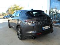 Usado Alfa Romeo Stelvio Sprint 160 CV (117 kW) 2023 Gris / plata SUV