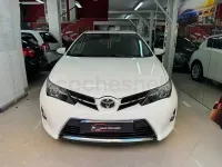 Usado Toyota Auris Active 132 CV (97 kW) 2013 Blanco Berlina