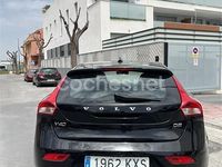 Usado Volvo V40 120 CV (88 kW) 2019 Negro Berlina