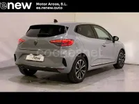 Usado Renault Clio V Techno 100 CV (73 kW) 2025 Gris / plata Berlina
