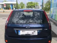 Usado Ford Fiesta Trend 68 CV (50 kW) 2006 Azul Utilitario