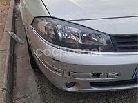 Usado Renault Laguna III Dynamique 130 CV (95 kW) 2007 Verde Berlina