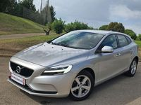 Usado Volvo V40 Kinetic 122 HP (89 kW) 2019 Cinzento Sedan