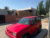 Usado Nissan Terrano SE 100 CV (73 kW) 1996 Rojo SUV