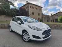 Usado Ford Fiesta Trend 75 CV (55 kW) 2015 Blanco Utilitario