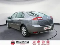 Usado Renault Laguna III Dynamique 130 CV (95 kW) 2011 Gris / plata Berlina