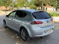 Usado Seat Leon Sport 105 CV (77 kW) 2006 Gris / plata Berlina