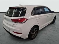 Usado Hyundai i30 120 CV (88 kW) 2022 Blanco Berlina