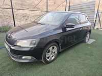 Usado Skoda Fabia 75 CV (55 kW) 2016 Negro Familiar
