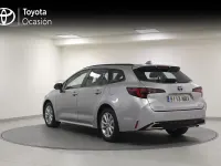 Usado Toyota Corolla Active 140 CV (102 kW) 2025 Gris / plata Familiar
