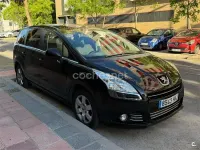 Usado Peugeot 5008 Active 112 CV (82 kW) 2012 Negro Monovolumen