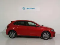 Usado VW Polo R-line 110 CV (80 kW) 2023 Rojo Utilitario