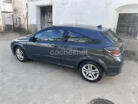 Usado Opel Astra GTC Sport 120 CV (88 kW) 2006 Negro Berlina