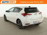 Usado Toyota Auris Hybrid 136 CV (100 kW) 2017 Blanco Utilitario