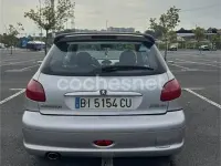 Usado Peugeot 206 90 CV (66 kW) 2000 Gris / plata Berlina