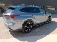 Usado Toyota Highlander Luxury 246 CV (180 kW) 2021 Gris / plata SUV