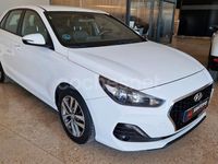 Usado Hyundai i30 116 CV (85 kW) 2019 Blanco Berlina