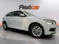Usado Skoda Kamiq Selection 116 CV (85 kW) 2024 Blanco SUV