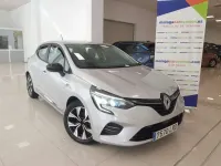 Usado Renault Clio LIMITED 91 CV (66 kW) 2021 Plateado Utilitario