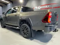 Nuevo Toyota HiLux 220 CV (161 kW) 2026 Marrón Pickup/Camioneta