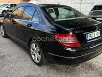 Usado Mercedes C200 Elegance 136 CV (100 kW) 2011 Negro Berlina