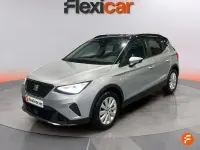 Usado Seat Arona Style 110 CV (80 kW) 2022 Gris SUV
