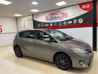Usado Toyota Verso Advance 112 CV (82 kW) 2016 Gris / plata Monovolumen