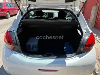 Usado Peugeot 208 Active 82 CV (60 kW) 2016 Blanco Utilitario